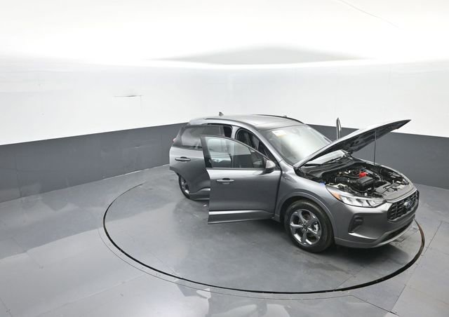 Certified 2023 Ford Escape ST-Line w/ Tech Pack #1 image 38