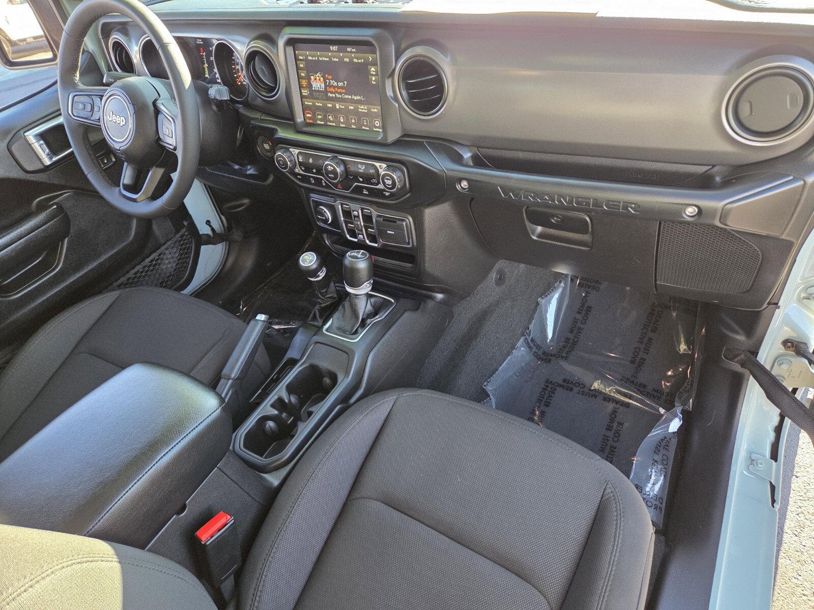 Used 2023 Jeep Wrangler Willys image 16