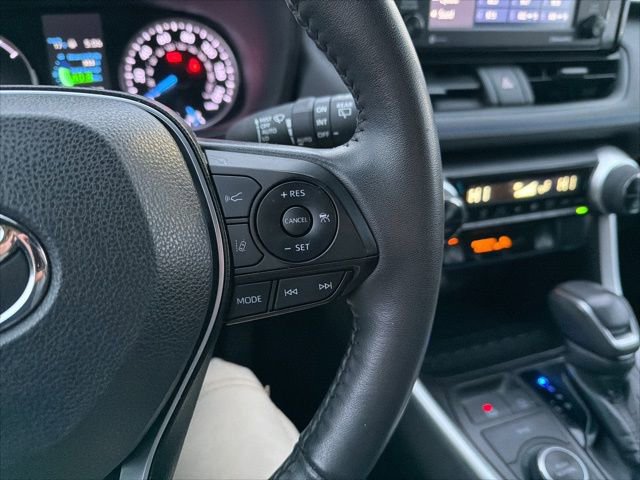 Used 2022 Toyota RAV4 SE image 37