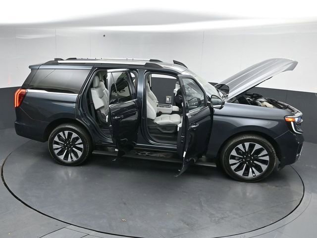 Certified 2025 Ford Expedition Platinum w/ Driver's Package AWD/4WD image 51