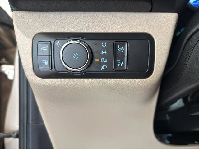 Certified 2020 Ford Escape Titanium w/ Titanium Premium Package 2.0 AWD/4WD image 12