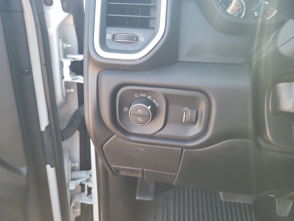 Used 2024 RAM 3500 Big Horn image 16