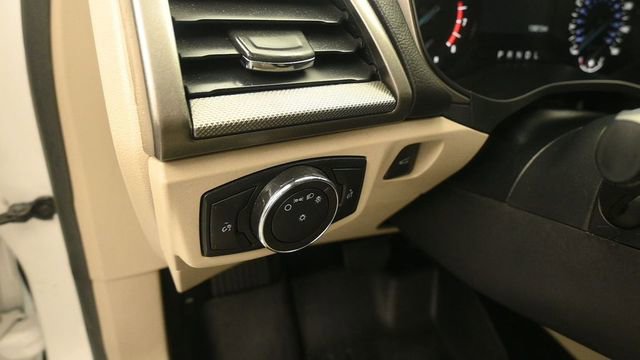 Certified 2018 Ford Fusion SE FWD image 14