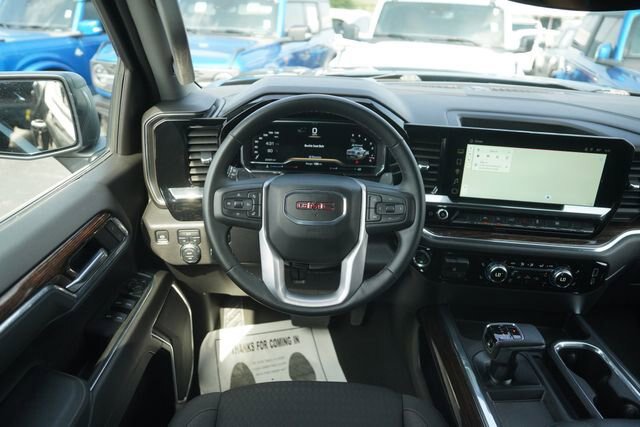 Used 2025 GMC Sierra 1500 Elevation w/ LPO, Elevation Black Package AWD/4WD image 21