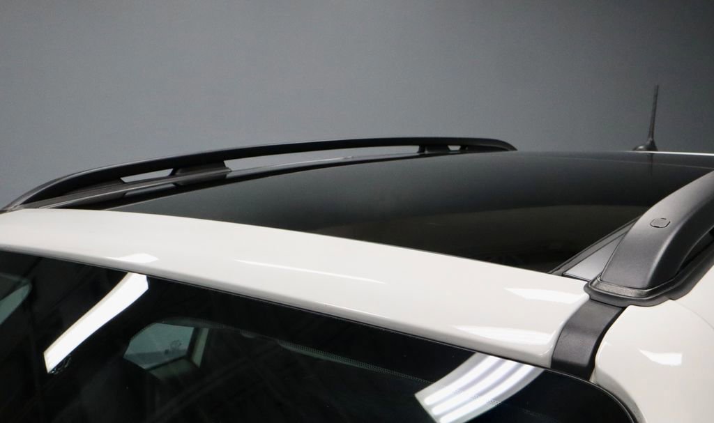 Used 2023 Jeep Renegade Latitude w/ Sun & Fun Group image 26