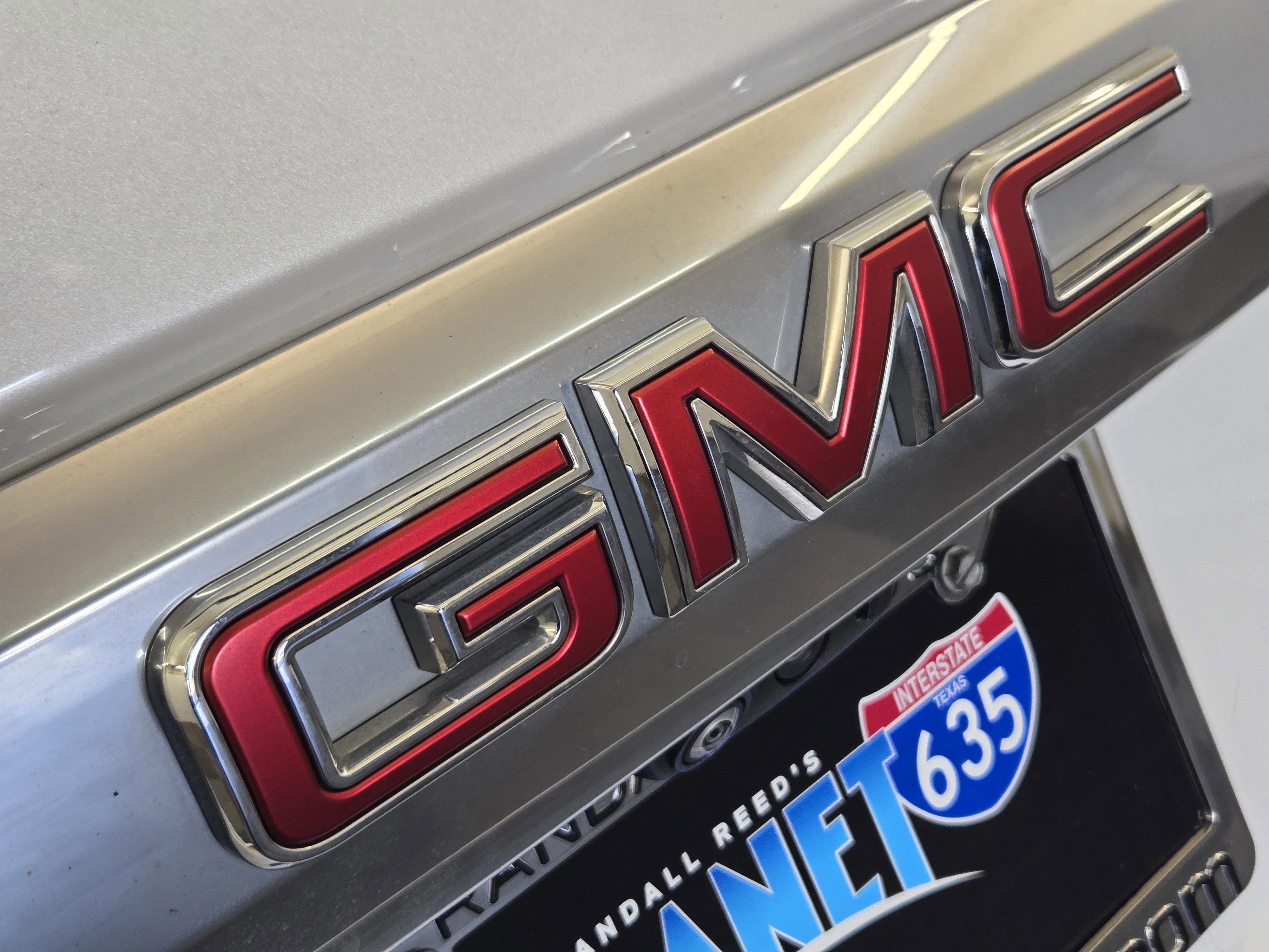 Used 2023 GMC Yukon XL Denali w/ Advanced Technology Package image 11