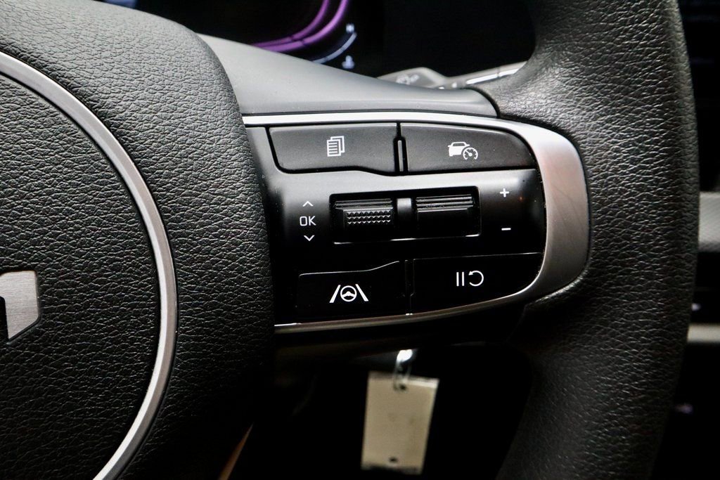 Used 2024 Kia Sportage LX image 28
