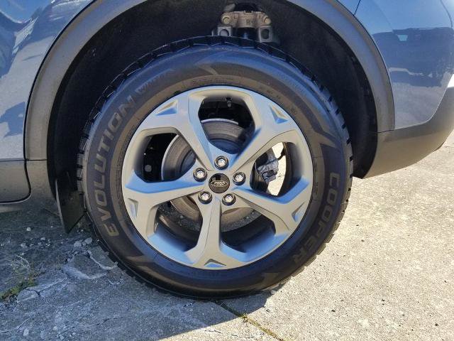 Certified 2025 Ford Escape ST-Line AWD/4WD image 10