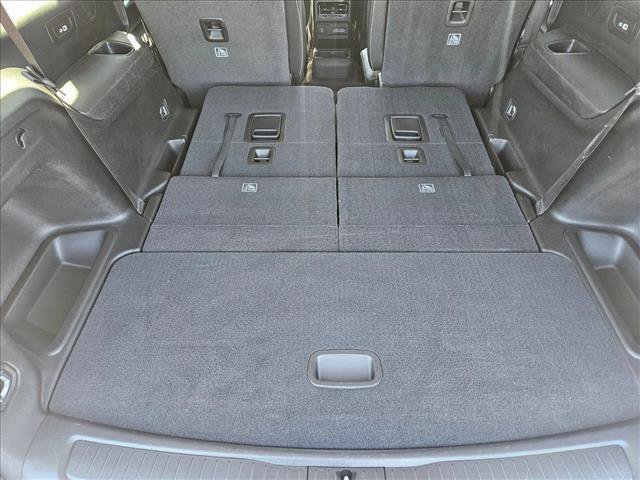 Used 2023 Jeep Grand Cherokee L Limited w/ Luxury Tech Group II image 9