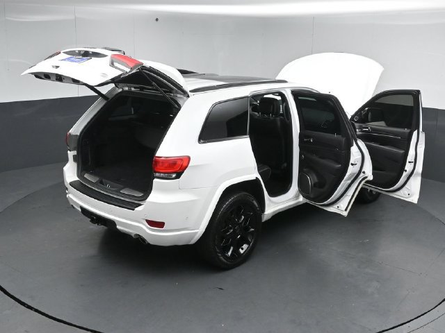 Used 2020 Jeep Grand Cherokee Overland AWD/4WD image 60