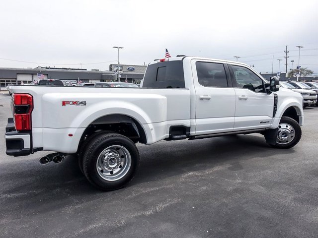 Certified 2026 Ford F450 Platinum w/ FX4 Off-Road Package AWD/4WD image 11