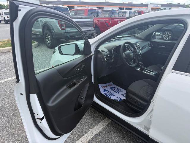 Used 2024 Chevrolet Equinox LT w/ LPO, Floor Liner Package FWD image 8