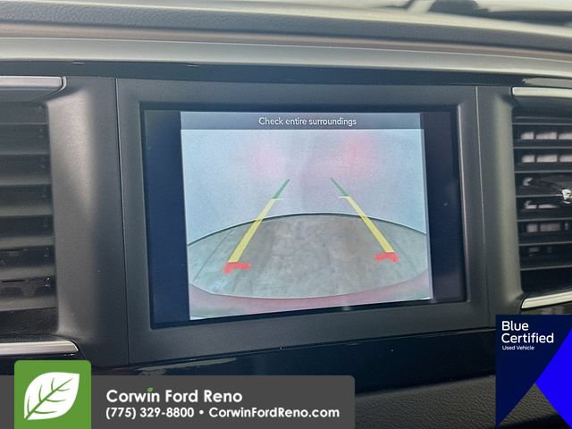Used 2019 Chrysler Pacifica Touring-L FWD image 16