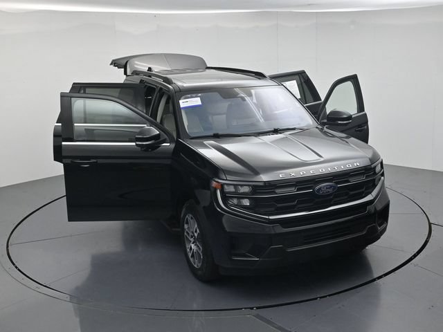Certified 2025 Ford Expedition Active AWD/4WD image 53