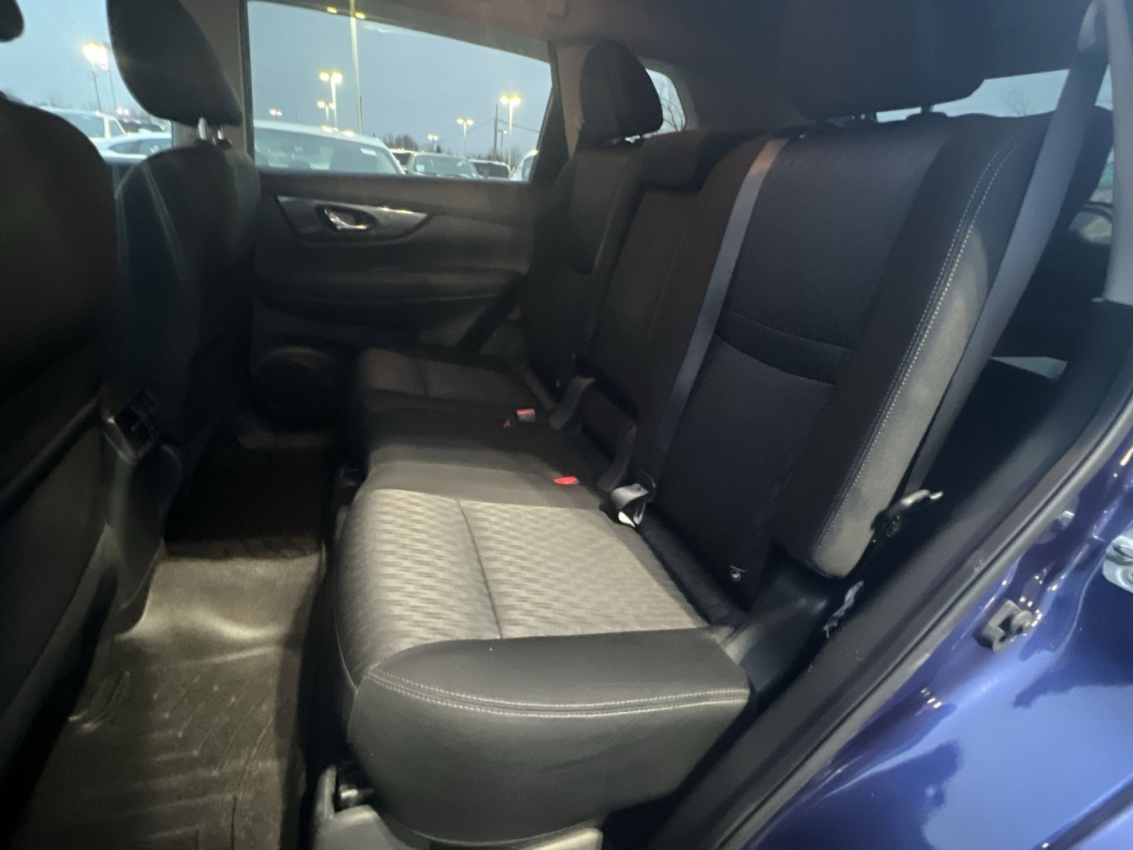 Used 2018 Nissan Rogue SV w/ Premium Package image 23