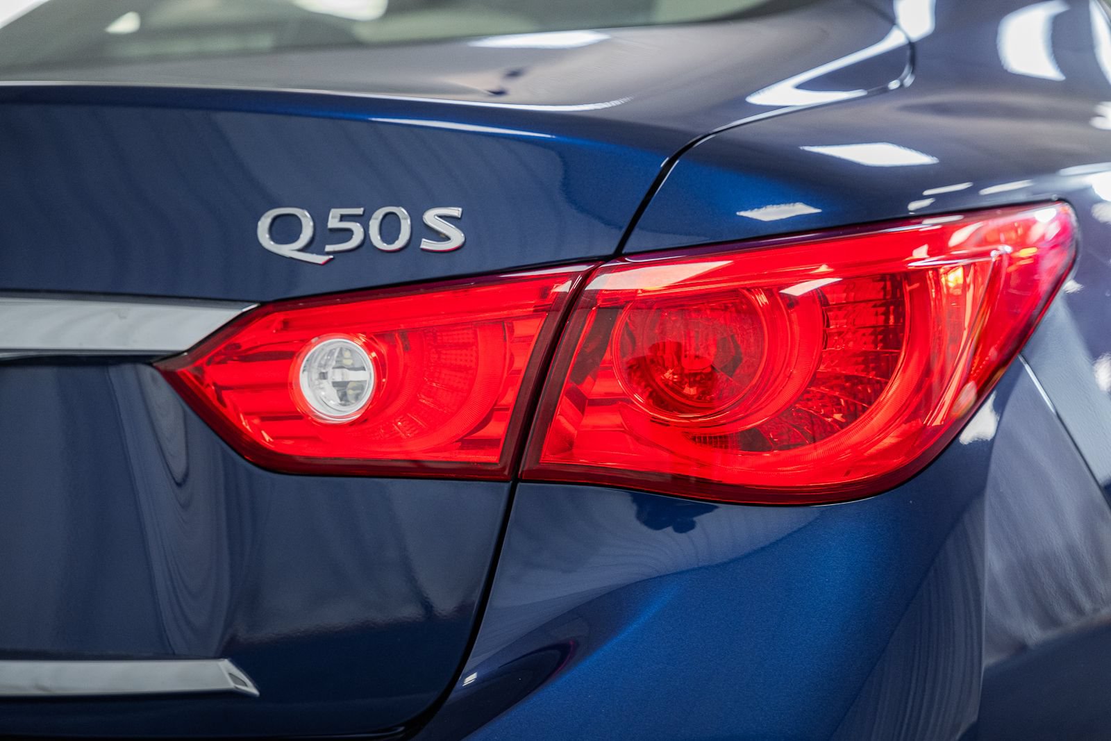 Used 2017 INFINITI Q50 Sport AWD/4WD image 6
