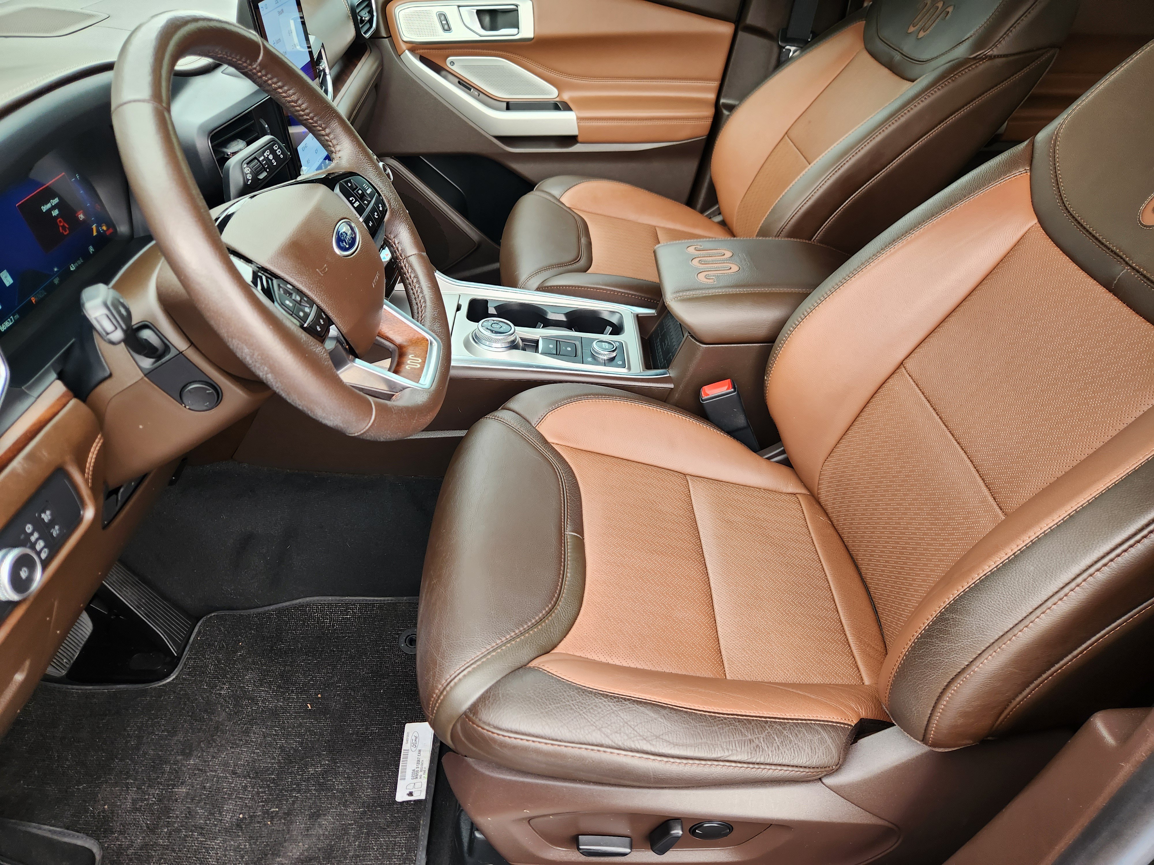 Certified 2022 Ford Explorer King Ranch w/ Technology Package AWD/4WD image 9