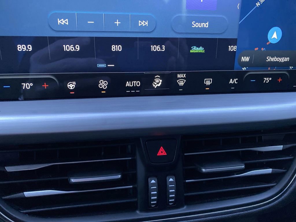 Certified 2025 Ford Escape Platinum image 26