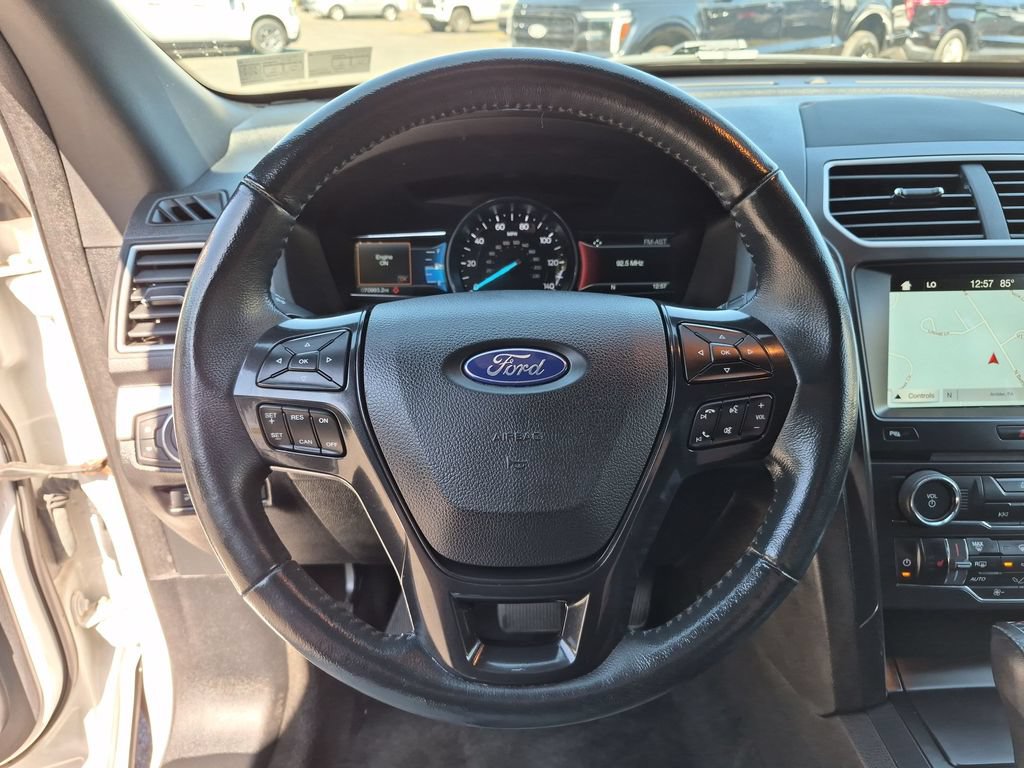 Certified 2017 Ford Explorer XLT w/ Equipment Group 202A AWD/4WD image 24