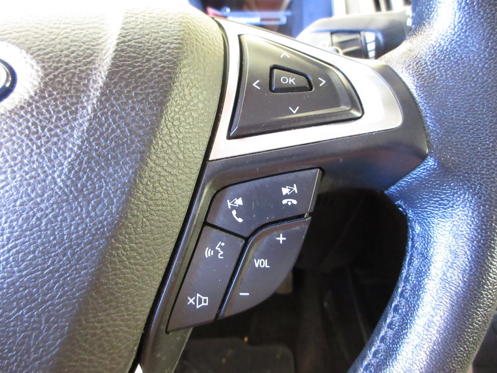 Certified 2018 Ford Edge SEL w/ Equipment Group 201A FWD image 17