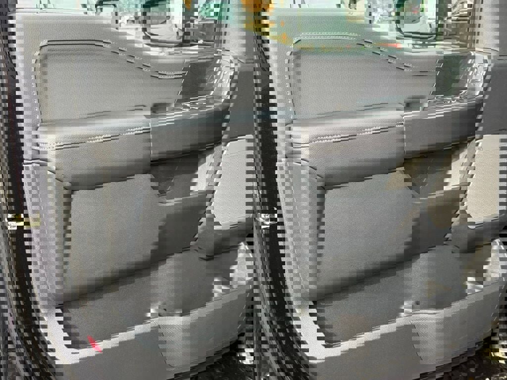 Certified 2022 Ford F150 XLT w/ Equipment Group 302A High image 17