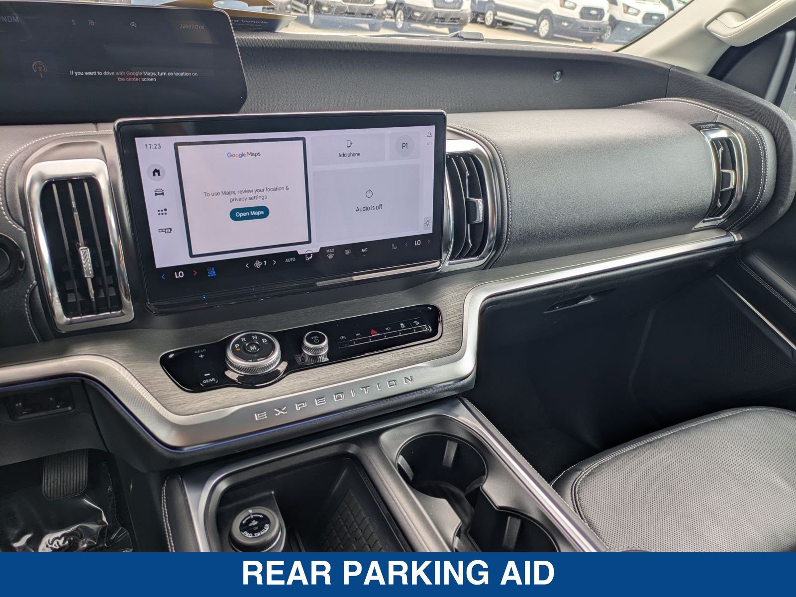 Certified 2025 Ford Expedition Platinum w/ Driver's Package AWD/4WD image 33