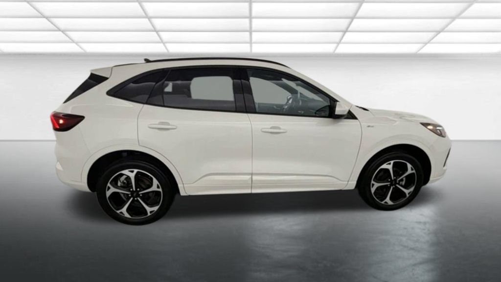 Certified 2024 Ford Escape ST-Line Select w/ Tech Pack #1 AWD/4WD image 9