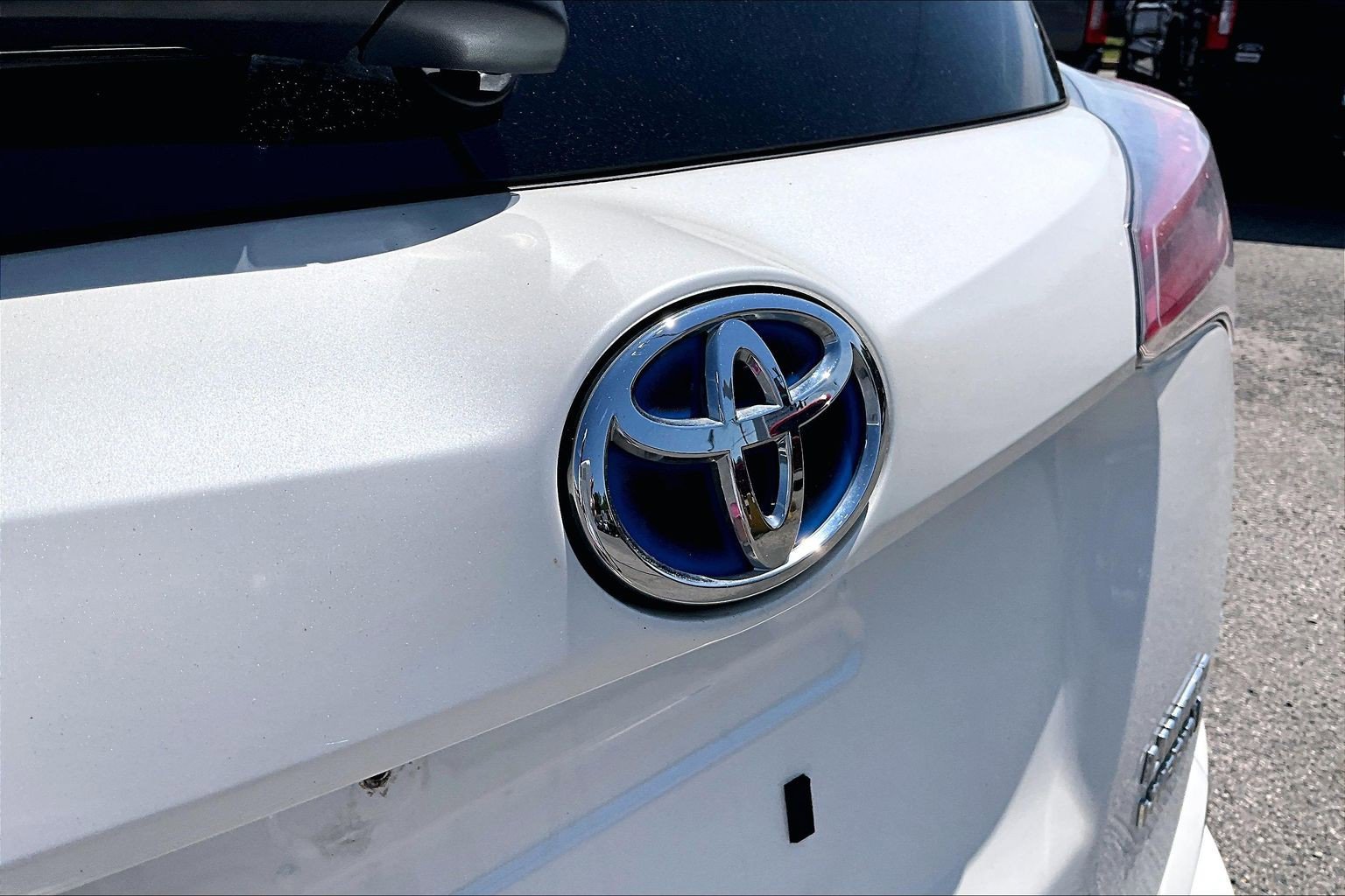 Used 2017 Toyota RAV4 Limited w/ Advanced Technology Package AWD/4WD image 8