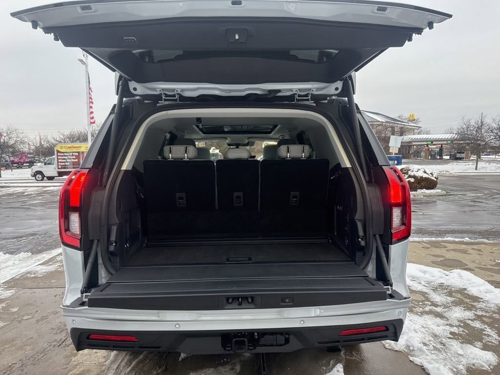 Certified 2025 Ford Expedition Active image 43