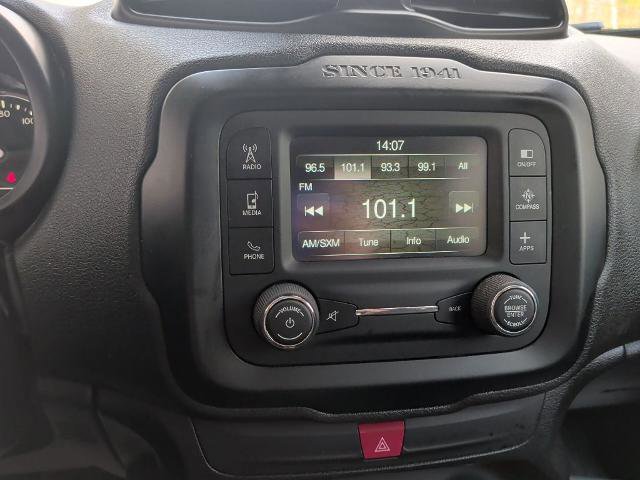 Used 2017 Jeep Renegade Latitude image 23