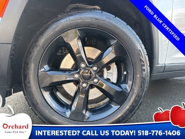 Used 2023 Jeep Grand Cherokee L Laredo image 11