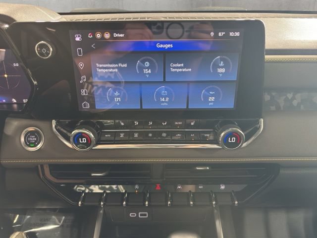 Used 2024 Chevrolet Colorado ZR2 w/ Technology Package AWD/4WD image 4