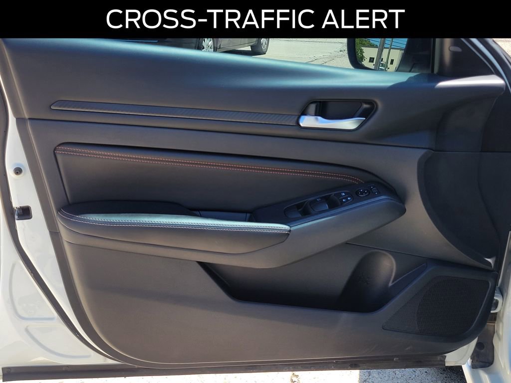 Used 2022 Nissan Altima 2.5 SR FWD image 17