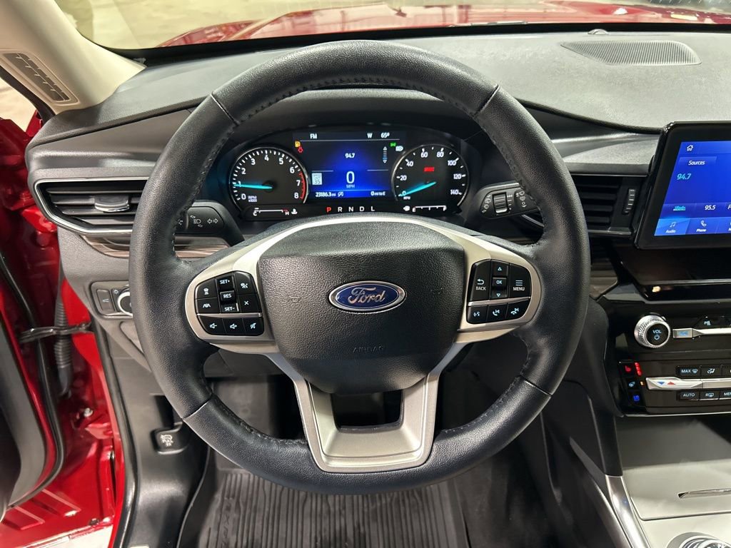 Certified 2024 Ford Explorer Limited w/ Equipment Group 301A AWD/4WD image 17