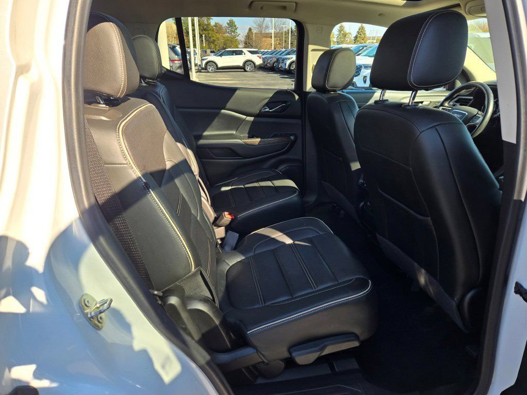 Used 2021 GMC Acadia Denali w/ Denali Ultimate Package AWD/4WD image 10