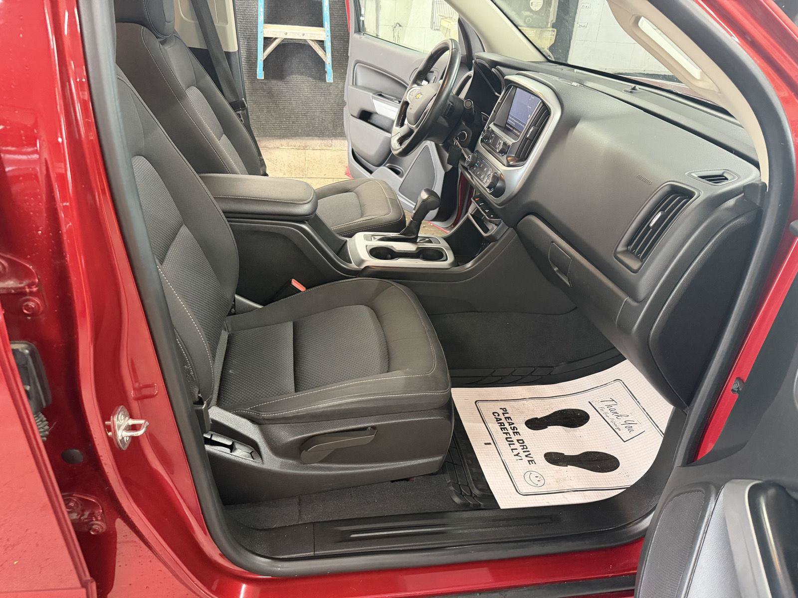 Used 2021 Chevrolet Colorado LT w/ LT Convenience Package AWD/4WD image 25