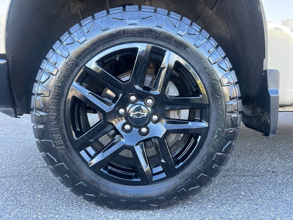 Used 2023 Chevrolet Silverado 1500 LT Trail Boss w/ LPO, Dark Essentials Package AWD/4WD image 32