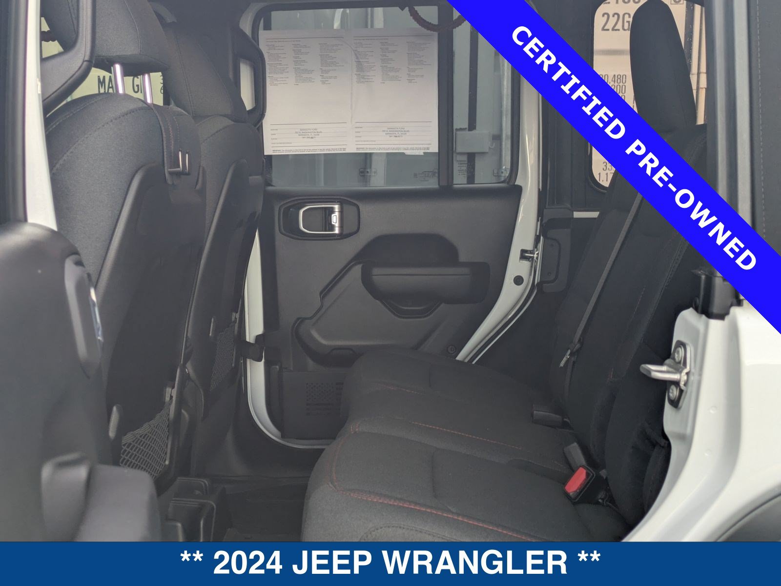 Used 2024 Jeep Wrangler Unlimited Rubicon AWD/4WD image 15