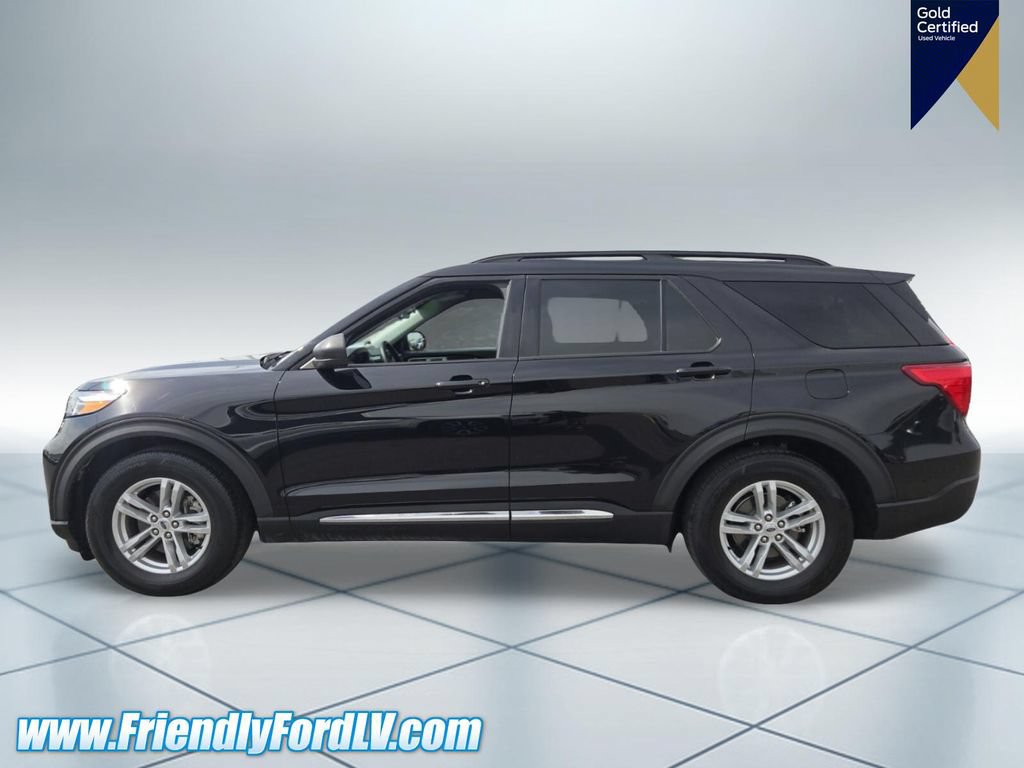 Certified 2024 Ford Explorer XLT w/ Equipment Group 202A RWD image 3