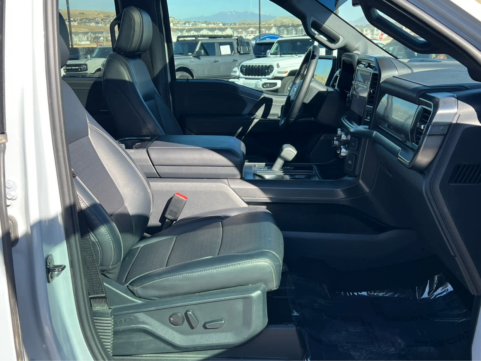 Certified 2025 Ford F150 Lariat AWD/4WD image 17