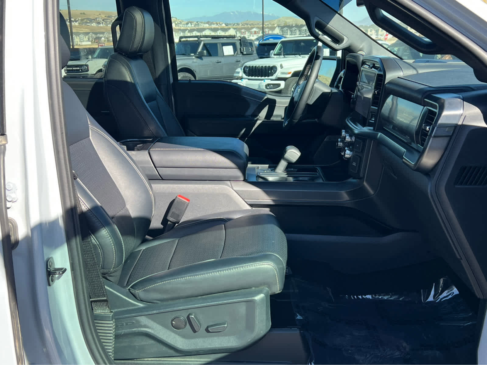 Certified 2025 Ford F150 Lariat image 17