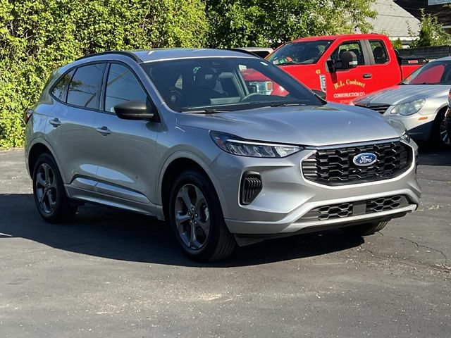 Certified 2024 Ford Escape ST-Line w/ Tech Pack #1 AWD/4WD image 7