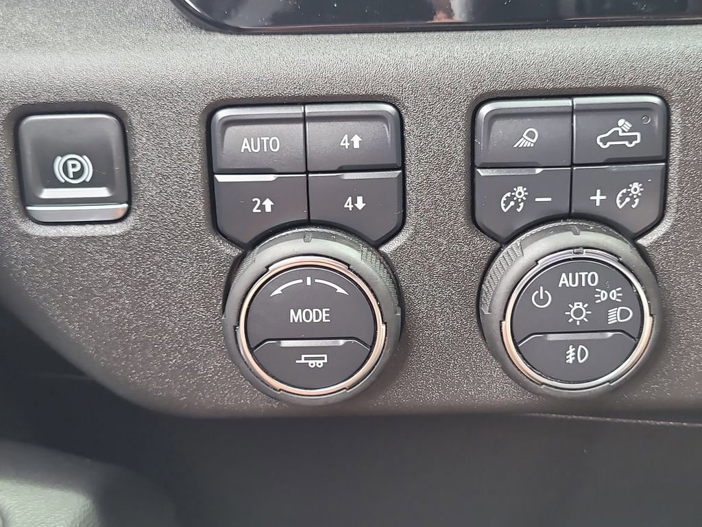 Used 2025 Chevrolet Silverado 2500 LT w/ All Star Edition image 27