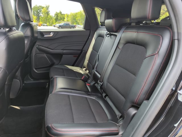 Certified 2025 Ford Escape ST-Line AWD/4WD image 23