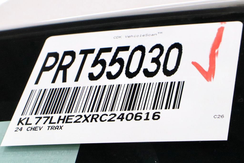 Used 2024 Chevrolet Trax LT image 32