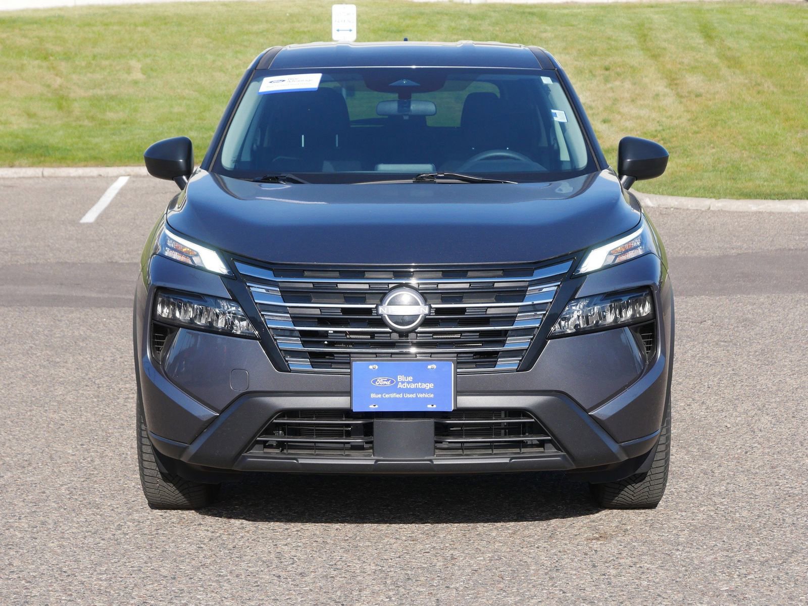 Used 2024 Nissan Rogue S AWD/4WD image 10