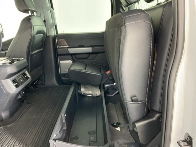 Certified 2025 Ford F350 Lariat w/ Black Appearance Package image 31