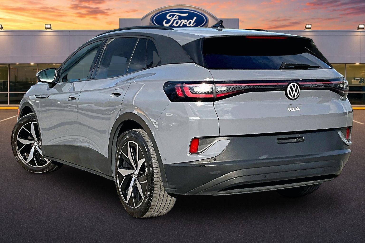 Used 2023 Volkswagen ID.4 Pro S RWD image 2