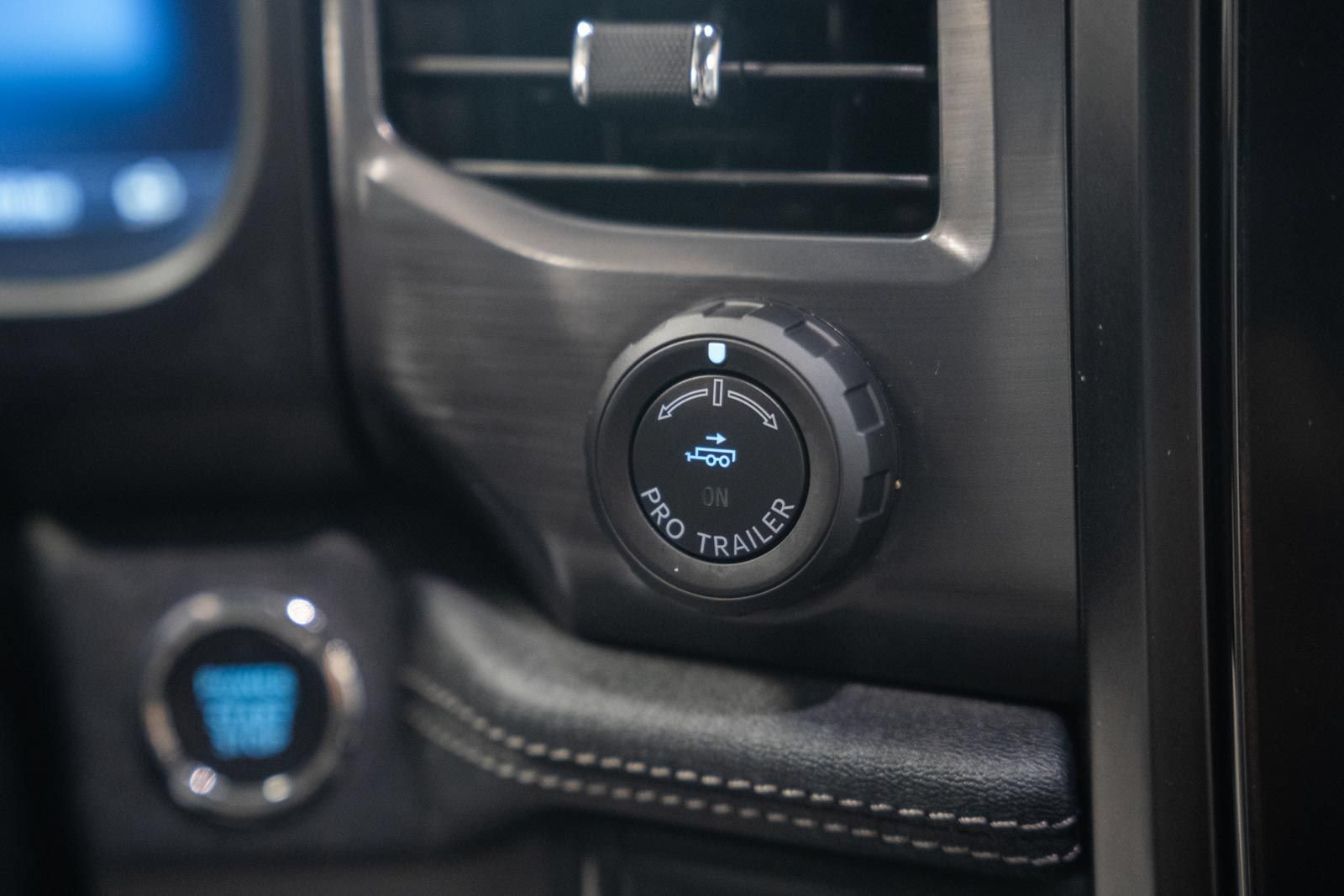 Certified 2025 Ford F150 Lightning Flash AWD/4WD image 32
