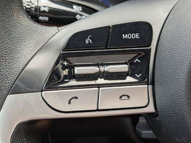 Used 2022 Hyundai Elantra Blue FWD image 23
